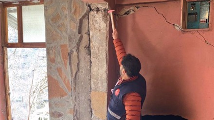 Selçuk Üniversitesi personeli, Osmaniye’de hasar tespit çalışması yapıyor